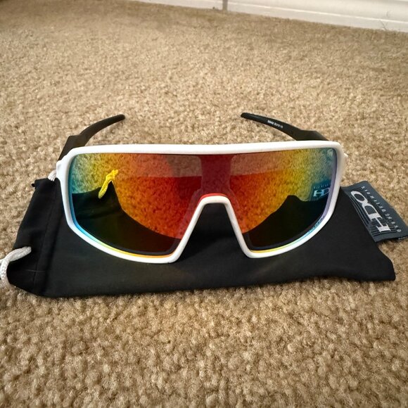 ✨NEW✨ ( OO9406 ) Oakley Sutro PRIZM POLARIZED Black-White Matte Frame - Picture 4 of 9